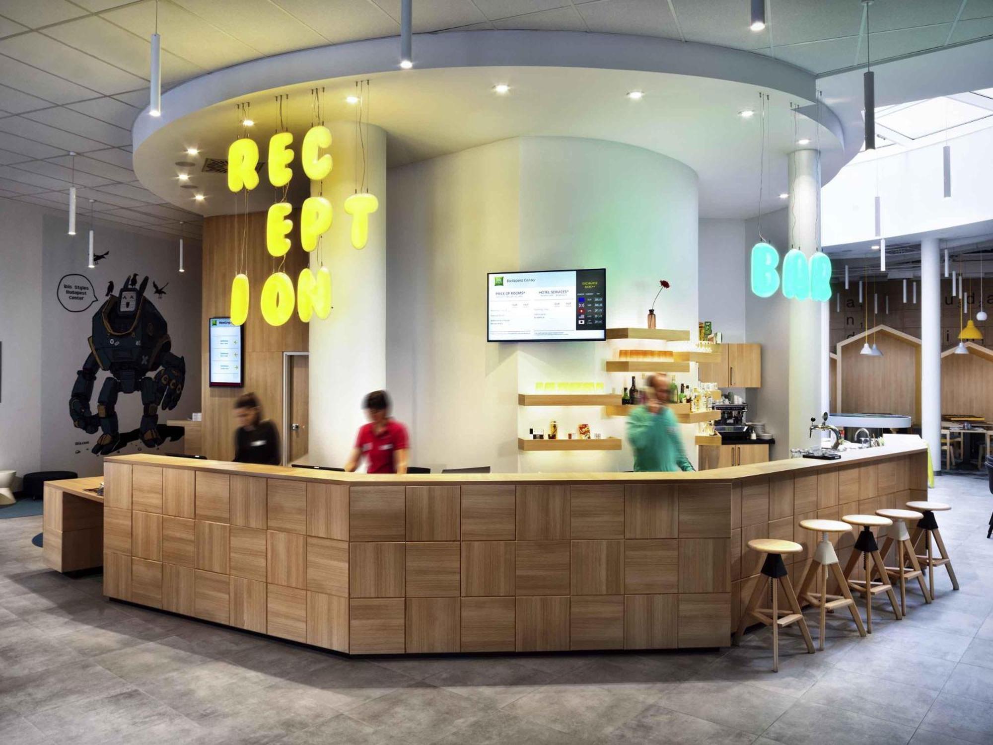 Ibis Styles Budapest Center — Photos 1